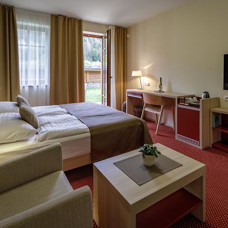 Peras Wellness Hotel Ludvíkov Exteriör bild